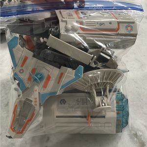 Nano hex bugs and space station set